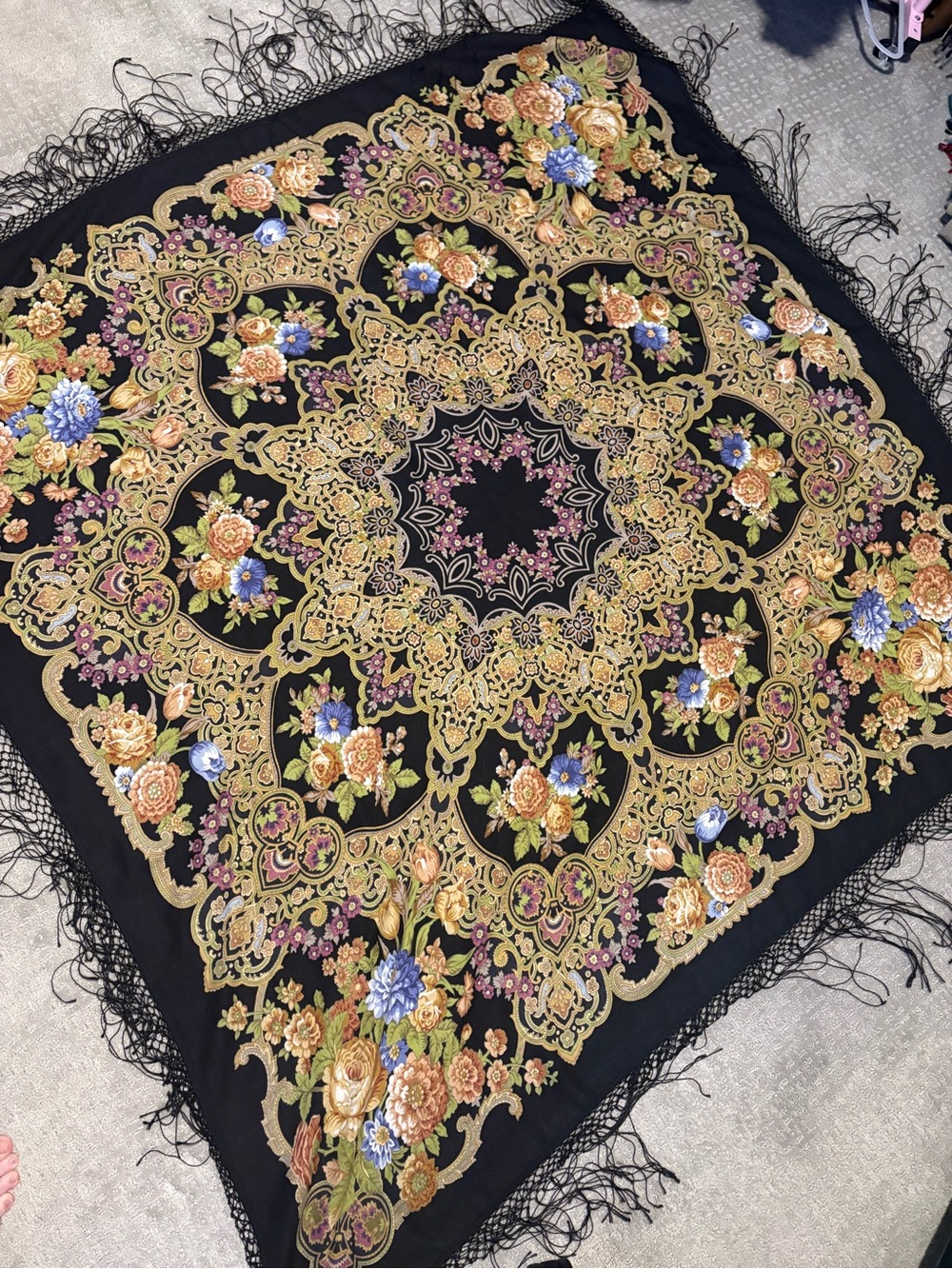 Genuine Russian Pavlovo Posad Wool Scarf